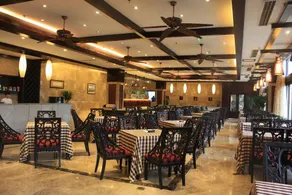 Guangyuan Jianmenguan Tianci Hot Spring Vacation Hotel - Image 3