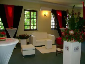 Bronte Hotel - Image 2