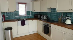 The Stables, Lower Mill Estate - Image 5