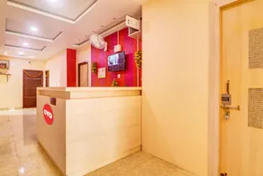 OYO Flagship Hotel SVR Grand - Image 2