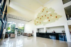 Summer Tree Hotel - Image 3