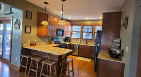 Better At The Lake- 4 bedroom with Hot Tub - Image 4