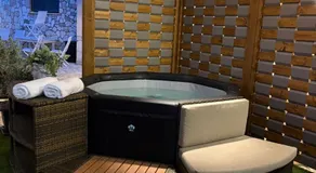 Sun Tower beach apartments - Image 3