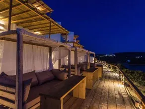 Salt Suites by Mr and Mrs White - Image 3