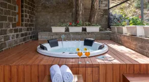 StayVista at Floradale W Jacuzzi & Wood-Fire Pizza - Image 3
