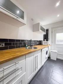 Clydebank 2 Bedroom Home - Image 5