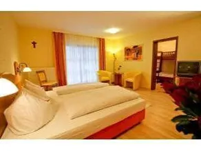 Familienhotel Friedrichshof - Image 5