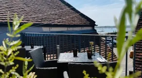 36 On The Quay - Image 3