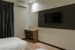 Blu Sentral Hotel - Image 2