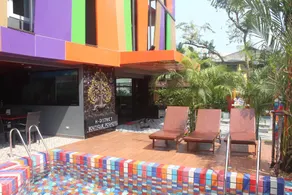 H-District Boutique Poshotel - Image 3