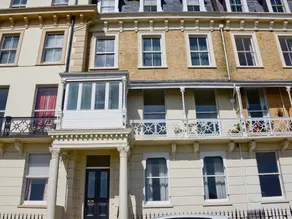 Beach View Apartment - Image 3