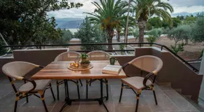 KRISSAIA SEASIDE SUITES - Image 4