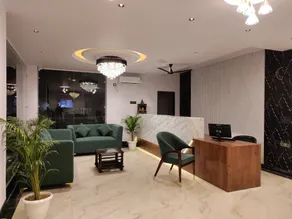Emerald Suites - Image 2