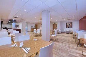 Travelodge Worcester - Image 3