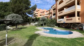 Luxury 2 Bed Apt Freeview Tv Wi - Image 3