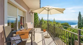 Awesome Apartment In Bregi With House Sea View - Image 3