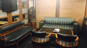 Skylink Suites Bed & Breakfast - Image 3