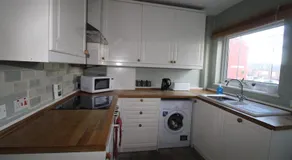 Andover House - Image 4