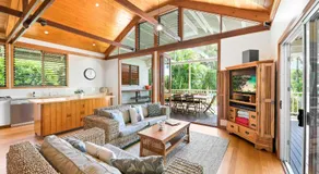 Serenity - Mudjimba - Pet Friendly Holiday Home - Image 2