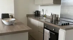 Weston Central Retreat 1-Bed Flat near Beach, Train & Town - Image 2