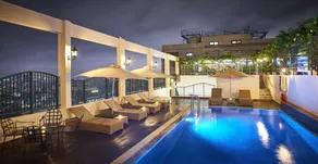 Windsor Plaza Hotel - Image 2
