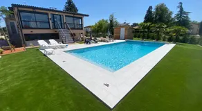 Chambre dans logement partagé chez l habitant de 1 à 3 chambres - CLIM - piscine - EV Borne 22 kw - Image 2
