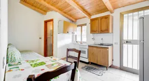 Charming apartment in Pisciotta, 37 m² with terrace - Image 2