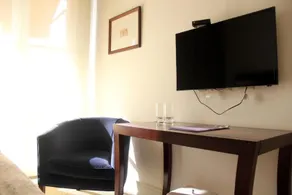 Real Hotel Luján - Image 5