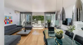 Hermosa Luxury Apartment - Image 2