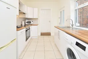 Townhouse @ Earle Street Crewe - Image 4