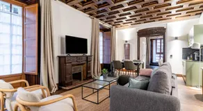 Limehome Vitoria Palacio de los Álava-Velasco - Image 2