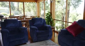 Queen Room with Balcony - Kookaburra Retreat Homestay - Image 5