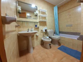 Budjet Rooms 5 at jumbo with Shared Birth Room - Image 2