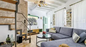 Larimis House - Image 2