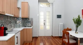 Poplar Mansion - Image 3
