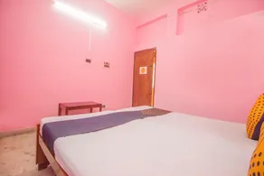 OYO Hotel Yes - Image 2
