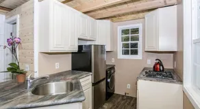 Bugsy's Mountain Retreat - Tiny House in the Trees - Image 2