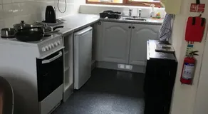 Court Farm Holiday Bungalows Ltd - Image 3