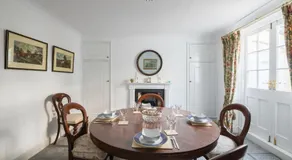At Home in Chelsea - Image 2
