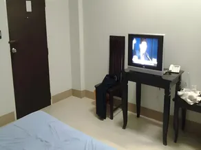 Amarin Grand Hotel - Image 4