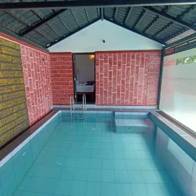 Empire Private Pool Villa - Image 3