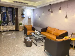 Yuehui International Apartment - Image 3