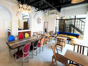 Tambayan Capsule Hostel & Bar - Image 4