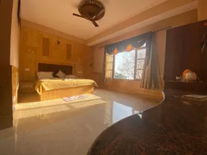 A Cozy Bed & Breakfast with Free Parking On-Site - Image 2
