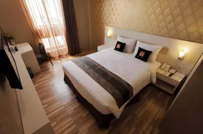 Grand Sovia Hotel - Image 2