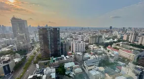 CHILL Hill City View - Image 5