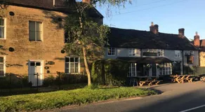 The Crown Inn, Kemerton - Image 4