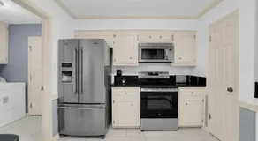 Spacious 4BR Family Home with Game Room - Image 5