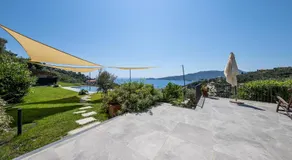 VILLA DUFOUR 1 Lusso, Spazio e Vista Mare - Image 3