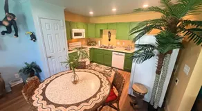 Historic Ziegler Inn and Suites with Whimsical Themed Rooms - Image 5